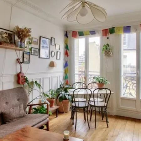 Luminous 30 M Cocoon Apartment Paris